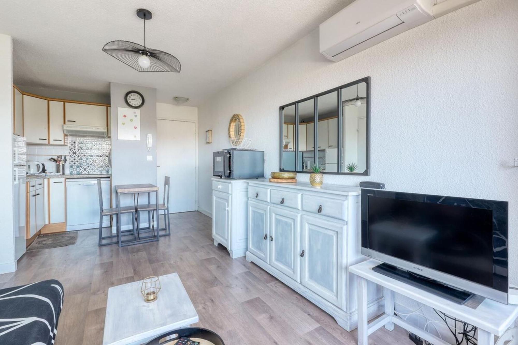 T2 600 M From The Beach! Air-Conditioned Le Lavandou Εξωτερικό φωτογραφία